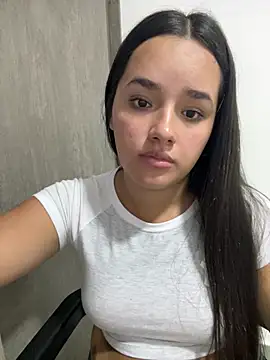 Luciaparker03 online show from 07/02/26, 12:44