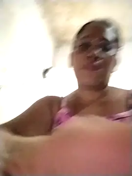 Snapshot of Big_ass_submissive chatting on 09/29/25, 01:39 Big ass submissive online show from 09/29/25, 01:39