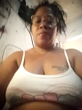 Snapshot of Big_ass_submissive chatting on 12/01/25, 03:46 Big ass submissive online show from 12/01/25, 03:46