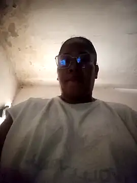 Snapshot of Big_ass_submissive chatting on 09/22/25, 03:18 Big ass submissive online show from 09/22/25, 03:18