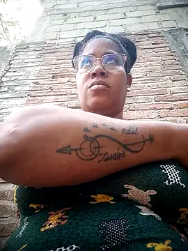 Snapshot of Big_ass_submissive chatting on 11/16/25, 08:13 Big ass submissive online show from 11/16/25, 08:13