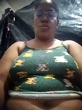 Snapshot of Big_ass_submissive chatting on 12/03/25, 01:28 Big ass submissive online show from 12/03/25, 01:28