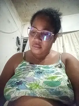 Snapshot of Big_ass_submissive chatting on 10/22/25, 12:21 Big ass submissive online show from 10/22/25, 12:21