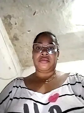 Snapshot of Big_ass_submissive chatting on 10/28/25, 12:26 Big ass submissive online show from 10/28/25, 12:26