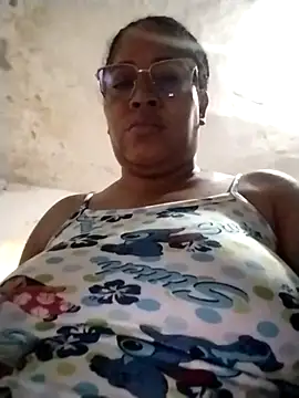 Snapshot of Big_ass_submissive chatting on 09/27/25, 12:33 Big ass submissive online show from 09/27/25, 12:33