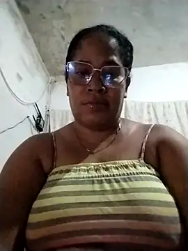 Snapshot of Big_ass_submissive chatting on 10/04/25, 12:56 Big ass submissive online show from 10/04/25, 12:56