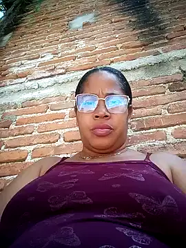 Snapshot of Big_ass_submissive chatting on 10/23/25, 05:22 Big ass submissive online show from 10/23/25, 05:22