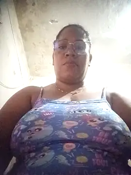 Snapshot of Big_ass_submissive chatting on 11/21/25, 12:26 Big ass submissive online show from 11/21/25, 12:26