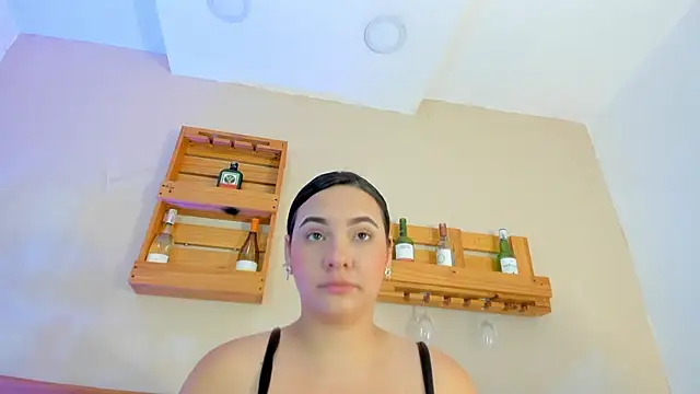  miss mia online show from 11/24/25, 11:43