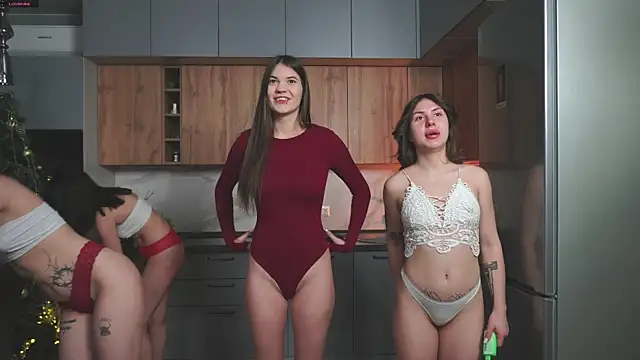 Snapshot of Anny_Molly chatting on 12/23/25, 06:34 Anny Molly online show from 12/23/25, 06:34