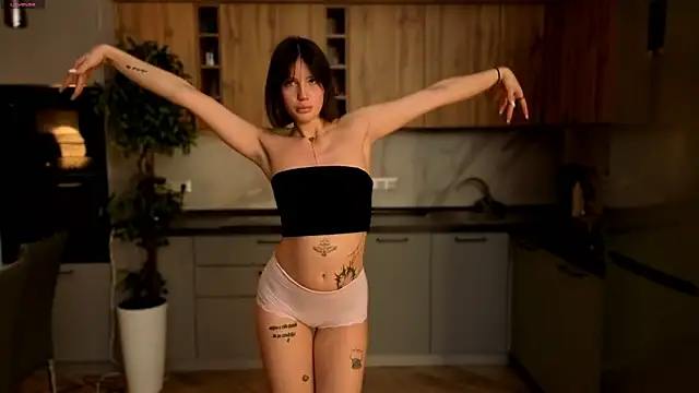 Snapshot of Anny_Molly chatting on 02/18/26, 06:11 Anny Molly online show from 02/18/26, 06:11