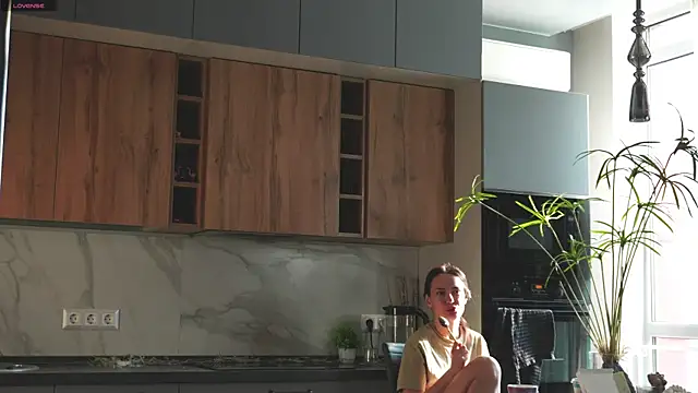 Anny Molly online show from 11/16/25, 06:07