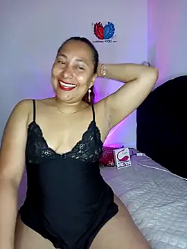 Snapshot of zafiro_93 chatting on 09/27/25, 02:12 zafiro 93 online show from 09/27/25, 02:12