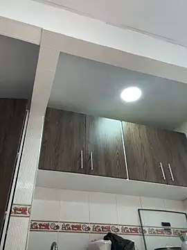 Snapshot of evelyn_1702 chatting on 12/05/25, 09:01 evelyn 1702 online show from 12/05/25, 09:01