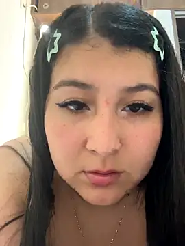 Snapshot of evelyn_1702 chatting on 09/20/25, 12:48 evelyn 1702 online show from 09/20/25, 12:48