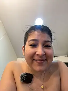 evelyn 1702 online show from 02/16/26, 10:07