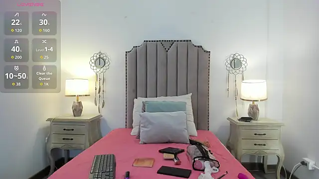 LanaFerrer online show from 11/23/25, 07:46