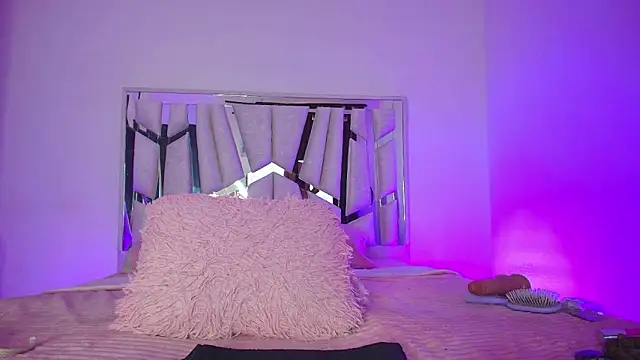 melody  stone online show from 09/20/25, 03:50