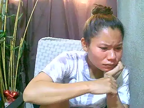 Sweeetgurll online show from 04/23/26, 07:48