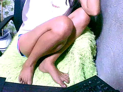 Snapshot of Sweeetgurll chatting on 09/18/25, 01:19 Sweeetgurll online show from 09/18/25, 01:19