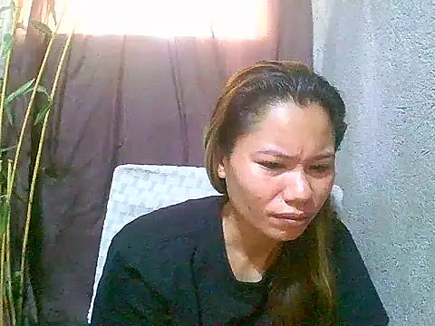 Snapshot of Sweeetgurll chatting on 05/06/26, 01:42 Sweeetgurll online show from 05/06/26, 01:42