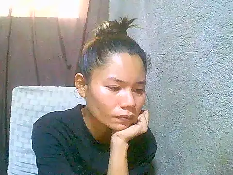 Snapshot of Sweeetgurll chatting on 05/25/26, 02:44 Sweeetgurll online show from 05/25/26, 02:44