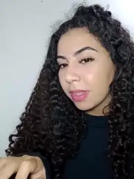 Snapshot of A_maddy chatting on 10/28/25, 10:52 A maddy online show from 10/28/25, 10:52