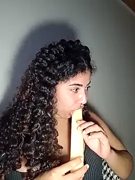 Snapshot of A_maddy chatting on 11/28/25, 09:04 A maddy online show from 11/28/25, 09:04