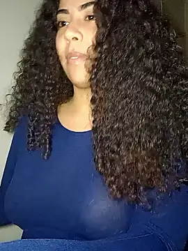 Snapshot of A_maddy chatting on 11/09/25, 02:37 A maddy online show from 11/09/25, 02:37