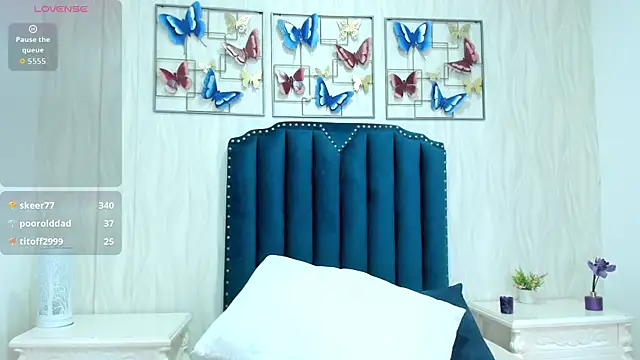 Snapshot of Alison_Carde05 chatting on 11/13/25, 11:41 Alison Carde05 online show from 11/13/25, 11:41