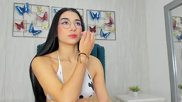 Snapshot of Alison_Carde05 chatting on 12/05/25, 07:34 Alison Carde05 online show from 12/05/25, 07:34