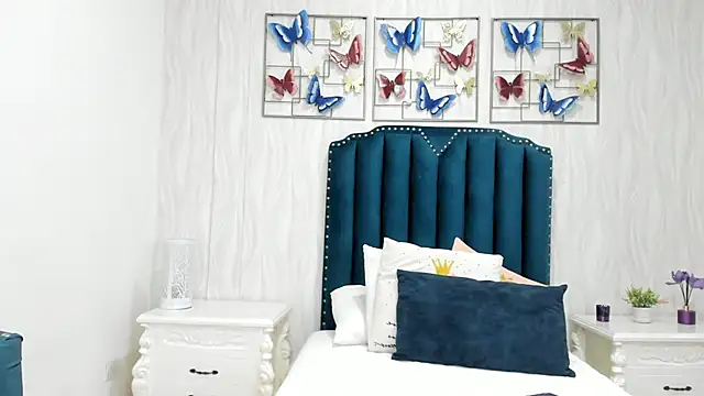 Snapshot of Alison_Carde05 chatting on 11/19/25, 07:36 Alison Carde05 online show from 11/19/25, 07:36