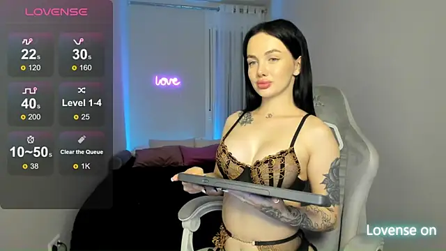 Snapshot of SelinaStorm chatting on 06/03/26, 11:42 SelinaStorm online show from 06/03/26, 11:42