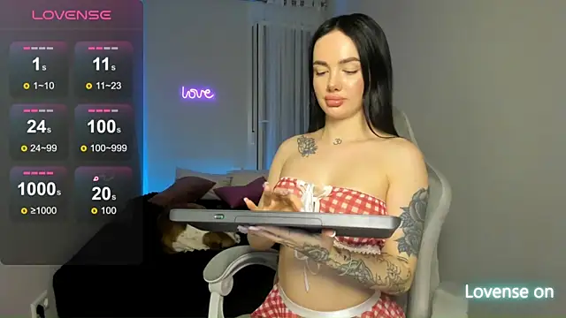 SelinaStorm online show from 04/21/26, 01:42