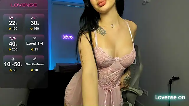 Snapshot of SelinaStorm chatting on 07/01/26, 12:00 SelinaStorm online show from 07/01/26, 12:00