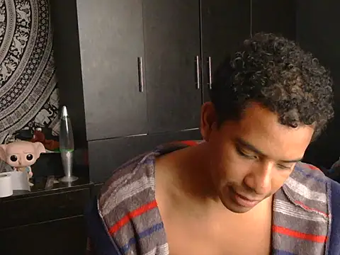 latinboybigdick online show from 09/09/25, 04:16
