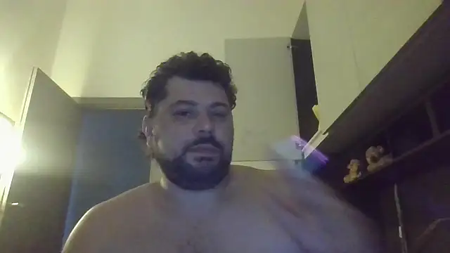 giuseppelovisi85 online show from 10/18/25, 08:05