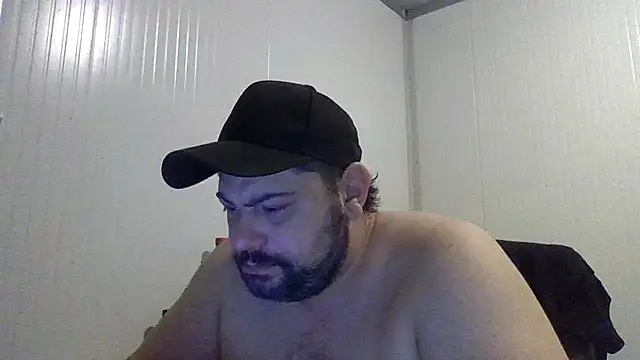 giuseppelovisi85 online show from 09/15/25, 12:44