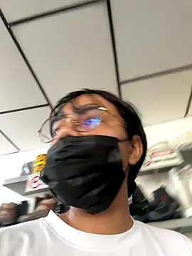 Kyra  Rose online show from 11/28/25, 05:35