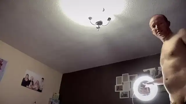 amberrose094 online show from 10/28/25, 08:52