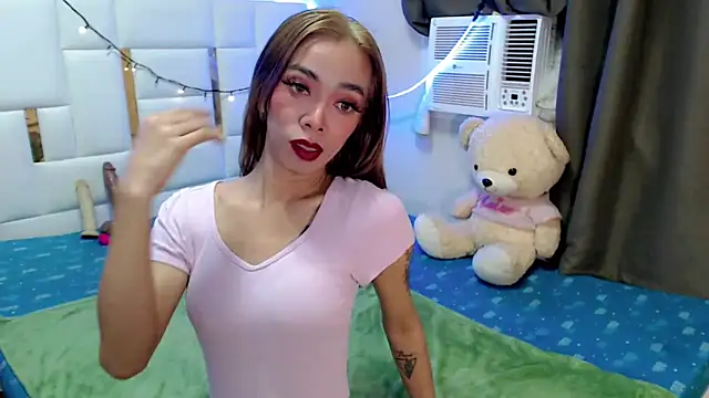 diamondnaked  online show from 11/24/25, 03:56