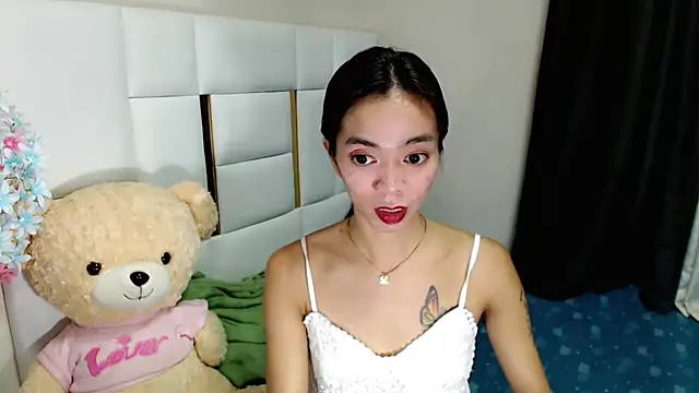 Snapshot of diamondnaked_ chatting on 09/20/25, 05:07 diamondnaked online show from 09/20/25, 05:07