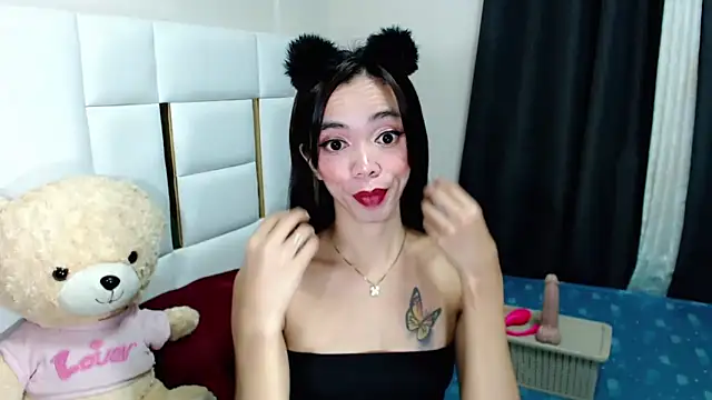 Snapshot of diamondnaked_ chatting on 09/25/25, 04:57 diamondnaked online show from 09/25/25, 04:57