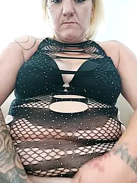 Snapshot of smoothlikemilk09 chatting on 10/16/25, 08:44 smoothlikemilk09 online show from 10/16/25, 08:44