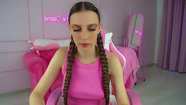 VeronicaVances online show from 09/19/25, 06:12
