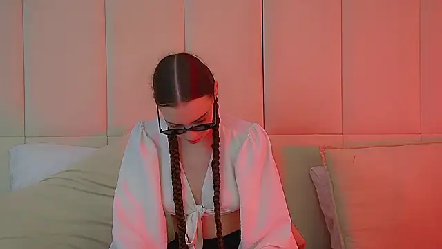 VeronicaVances online show from 03/16/26, 06:39