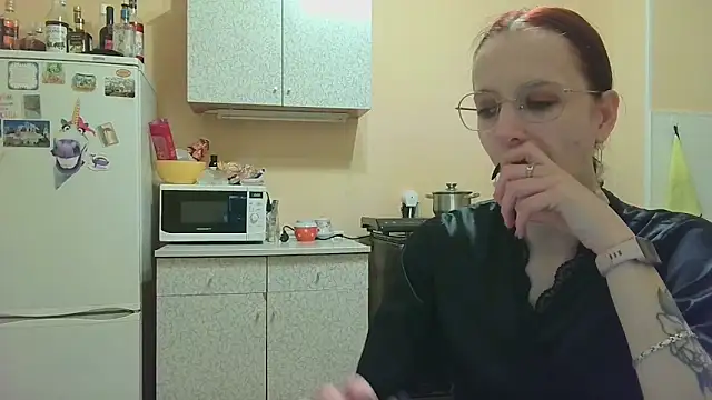 Lucy Divine online show from 11/20/25, 10:42