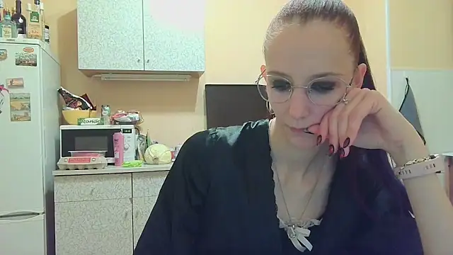 Snapshot of Lucy_Divine chatting on 09/23/25, 07:32 Lucy Divine online show from 09/23/25, 07:32