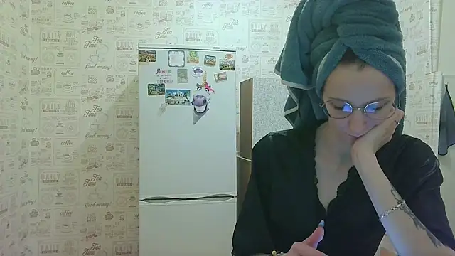 Lucy Divine online show from 12/03/25, 02:27