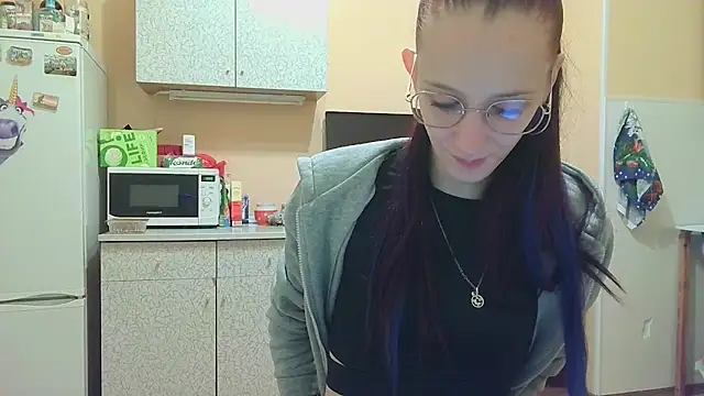 Snapshot of Lucy_Divine chatting on 10/01/25, 03:16 Lucy Divine online show from 10/01/25, 03:16